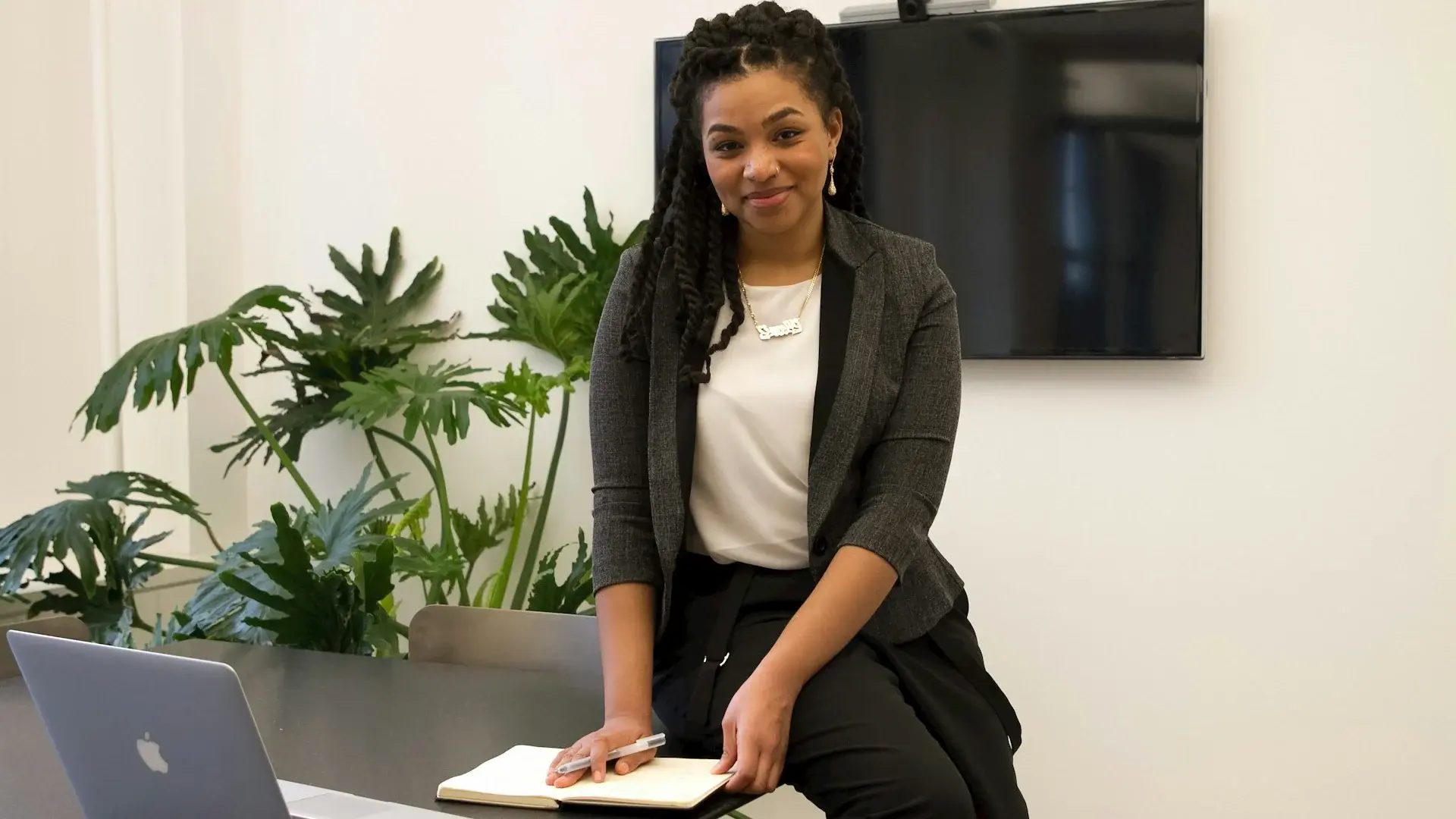 MD-Branding Services Background